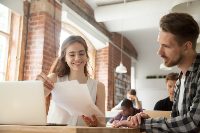 ¡Superoferta de verano! Paquete de cuarentena gratuito: Haz cuarentena con EazyCity y recibe alojamiento gratuito, una prueba de PCR y un curso de inglés en línea.