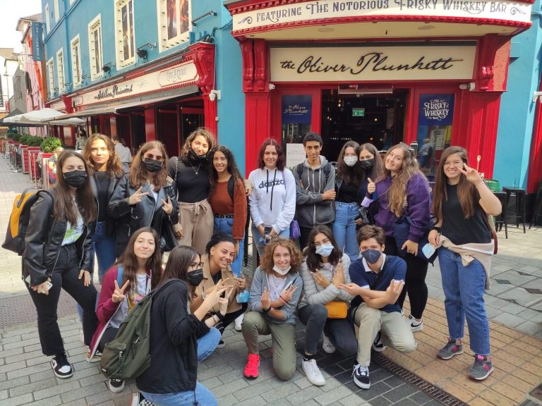 Les écoles de langues en Irlande rouvrent enfin à leurs étudiants internationaux